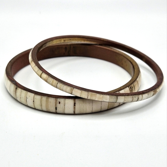 VINTAGE Inlay Bone Brass Bangle Bracelet Set of Two - Picture 1 of 6